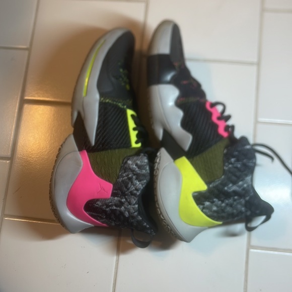 Jordan’s - Picture 3 of 5